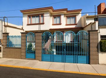 Casa de 4 habitaciones, Toluca · Venta de Casa en Toluca de Lerdo Edomex Colonia Barrio de La Merced