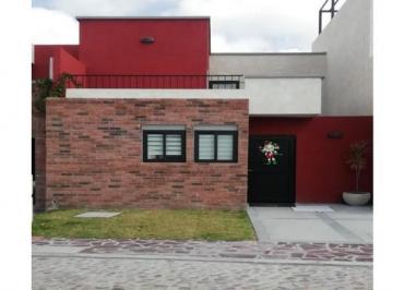 Casa · 214m² · 3 Recámaras · 3 Estacionamientos · Casa en Venta en Zirandaro San Miguel de Allende