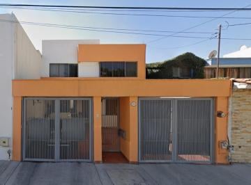 Casa de 3 habitaciones, Querétaro · Venta de Casa en Santiago de Queretaro Colonía Jardines de La Hacienda
