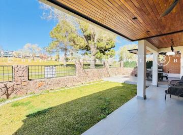 Casa de 4 habitaciones, Chihuahua · Casa con Vista a Campo de Golf en Club San Francisco $18,900,000