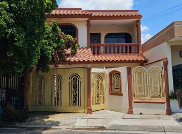 Casa de 3 habitaciones, Culiacán · Casa en Renta en Barrancos