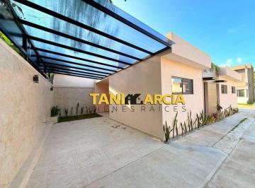 Casa · 112m² · 3 Recámaras · 1 Estacionamiento - TANIA GARCIA CORONA · Vendo Casa de un Nivel en Fortín, Esquina, Fraccionamiento Privado.