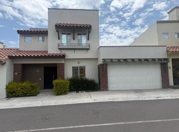 Casa · 329m² · 3 Recámaras · 3 Estacionamientos · Renta Casas Queretaro La Vista Junto Al Refugio