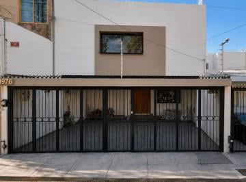 Casa de 3 habitaciones, Guadalajara · Casa en Venta en Independencia, Guadalajara, Jalisco.