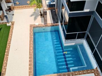 Casa · 250m² · 4 Recámaras · 2 Estacionamientos · Casa en Renta en Lomas Residencial con o Sin Muebles 4 Recámaras y Alberca