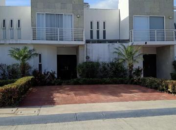 Casa de 3 habitaciones, Benito Juárez · Casa Amplia en Renta en Residencial Izamal