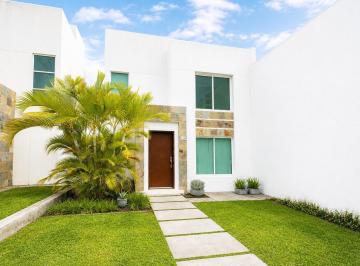 Casa · 118m² · 2 Recámaras · 1 Estacionamiento · Casa en Cluster con Alberca Frente Al Tec Milenio, Alvarado, Veracruz