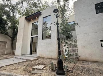 Casa · 500m² · 3 Estacionamientos · Residencia en Venta Nueva San Alberto