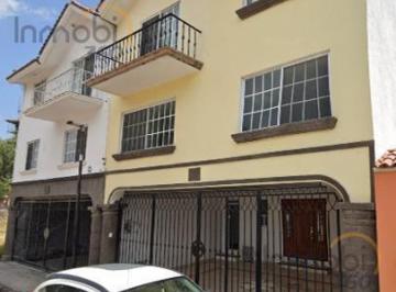 Casa · 192m² · 3 Recámaras · 1 Estacionamiento · Cesion de Derechos en Sendero de La Espuelta