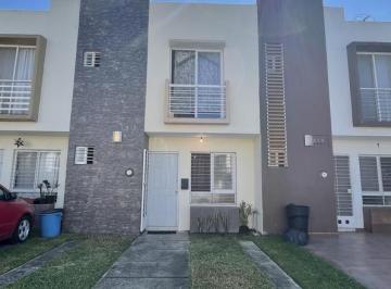 Casa · 94m² · 3 Recámaras · 2 Estacionamientos · Casa en Campo Márquez No. 415