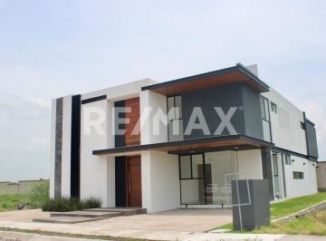 Casa de 5 habitaciones, Corregidora · Casa Nueva Seccion Palermo Club de Golf Balvanera Polo & Country Club