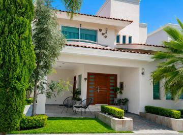 Casa Venta 368m² de 3 habitaciones · Casa en Venta Jardín Real Coto 10, Zapopan, Jalisco.