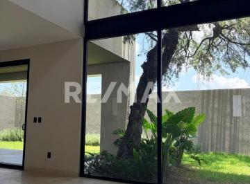 Casa en condominio de 4 habitaciones, Querétaro · Casa en Venta Lagos Lomas del Campanario Norte Querétaro