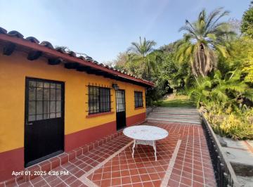 Casa de 2 habitaciones, Cuernavaca · $11,000 Bungalow a 5 Min del Acceso a La Autopista. Para Disfrutar.