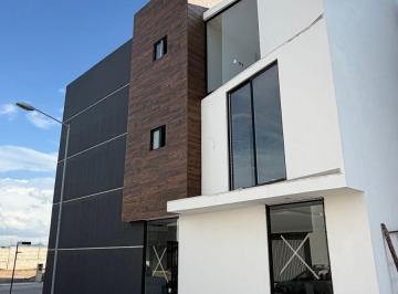 Casa de 6 habitaciones, Pachuca · Casa en Venta en Pachuca con 6 Recámaras, 1 Recámara en Planta Baja, Roof con Pergola