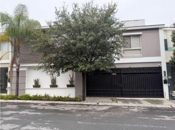 61dd2dbe9af7c00576995475d3e2d4de6cd1611646e9192521ca25afede32285 · Casa en Venta Privada Gran Via Cumbres