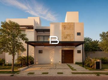 Casa · 160m² · 3 Recámaras · 2 Estacionamientos · Casa en Residencial Río