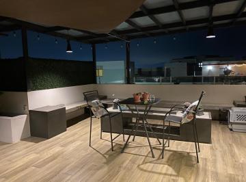 Departamento · 4 Recámaras · 2 Estacionamientos · Loft en Renta en Fenix