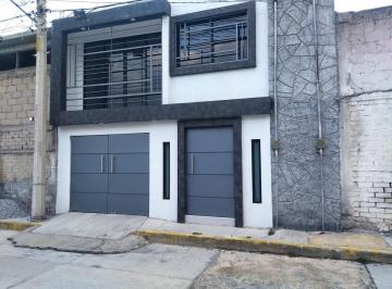 Casa · 166m² · 3 Recámaras · 1 Estacionamiento · Casa en Venta en Colonia Parques Nacionales, Toluca, Estado de México. - (4)