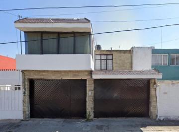 Casa de 3 habitaciones, Puebla · Casa de 139 m² con 3 Recámaras en Venta en Jardines de San Manuel