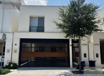 Casa · 157m² · 3 Recámaras · 2 Estacionamientos · Casa en Renta Siete Colinas, Capitolio, Guadalupe, Nuevo Leon