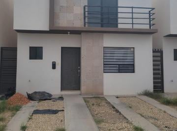 Casa · 120m² · 3 Recámaras · 2 Estacionamientos · Renta Casa en Las Lunas ¡Al Norte Cerca Uach