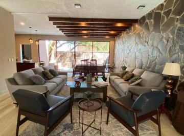 Casa · 300m² · 3 Recámaras · Casa de 200 m² con 3 Recámaras en Renta en La Palmita
