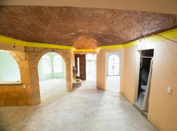 Casa · 390m² · 3 Recámaras · 3 Estacionamientos · Casa de 390 m² con 3 Recámaras en Venta en Villa de Los Frailes