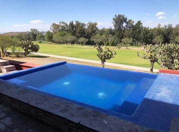 Casa · 450m² · 5 Recámaras · 2 Estacionamientos · Casa de 650 m² con 5 Recámaras en Renta en Malaquin La Mesa
