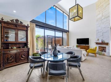 Casa · 295m² · 4 Recámaras · 2 Estacionamientos · Casa de 295 m² con 4 Recámaras en Venta en Las Ventanas