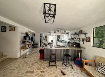 Casa · 360m² · 3 Recámaras · 1 Estacionamiento · Casa de 866 m² con 3 Recámaras en Venta en Villa de Los Frailes