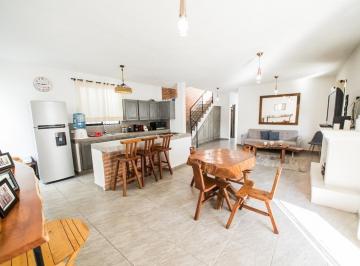 Casa · 180m² · 3 Recámaras · 2 Estacionamientos · Casa de 300 m² con 3 Recámaras en Venta en San Miguel de Allende