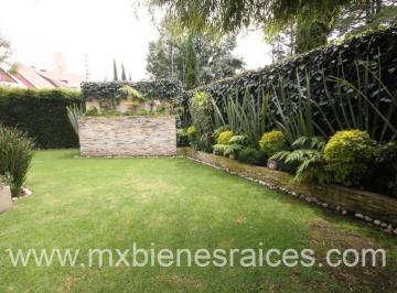 Casa en condominio · 497m² · 4 Recámaras · 3 Estacionamientos · Casa en Condominio en Renta