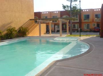 Casa en condominio de 2 habitaciones, Benito Juárez · Casa en Renta en Cancún, Sobre Av Las Torres.