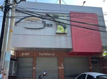 Local comercial · 350m² · 3 Estacionamientos · Local - Cuautitlán