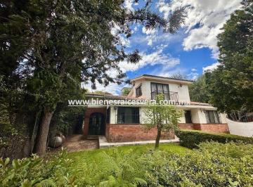 2755a673400256a211951770924d476705364a4a6636d2b0b28b219665a158bd · Casa en Venta en El Fracc. Club de Golf en Tequsquiapan. Imelda