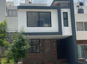Casa de 3 habitaciones, Morelia · Casa en Venta en Cañadas del Bosque Tres Marias