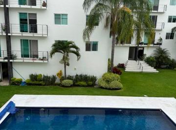 Departamento de 3 habitaciones, Cuernavaca · Bonito, Amplio E Iluminado PH en Agradable Condominio