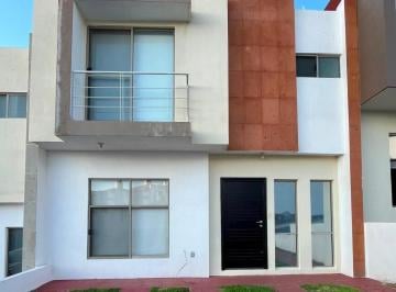 Foto 1 · Casa en Renta en El Mirador!