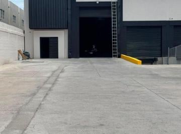 Bodega comercial , Chihuahua · Bodega Industrial en Renta Excelente Ubicacion en Av de Las Industrias $90 Mxn por m² + Iva