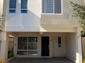 Casa de 3 habitaciones, Apodaca · Casa en Renta en Apodaca, Equipada y Amueblada en Dream Lagoons