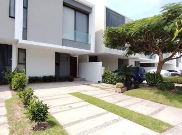 Casa de 3 habitaciones, Tlajomulco de Zúñiga · Casa en Renta en Paraje Las Grullas Casas de Autor