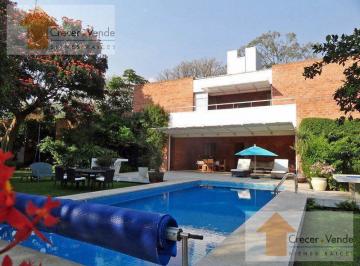 Casa · 1850m² · 4 Recámaras · Casa en Renta Tepoztlán Morelos Amueblada con Vista Panorámica a La Montaña y Alberca Climatizada