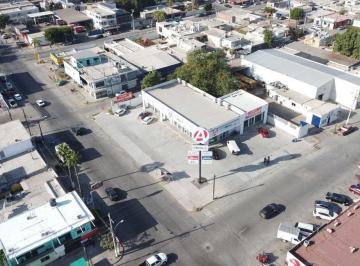 Local comercial · 114m² · Local en Los Mochis en Esquina con Estacionamiento