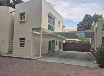 Casa · 261m² · 3 Recámaras · 4 Estacionamientos · Casa en Renta en Jacarandas, Zapopan, Jalisco