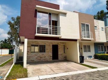 Casa en condominio · 144m² · 3 Recámaras · 2 Estacionamientos · Casa en Venta en Parques del Bosque