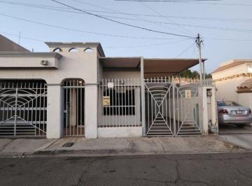 Casa de 2 habitaciones, Mexicali · Casa de 176 m² con 2 Recámaras en Venta en Calafia
