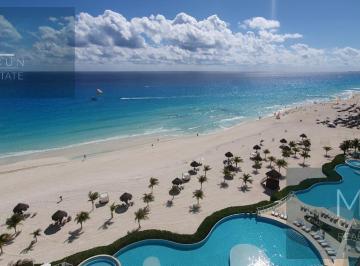 Departamento · 239m² · 3 Recámaras · 2 Estacionamientos · Departamento en Venta en Cancún, Bvg Frente Al Mar 3 Recámaras Amueblado. Zona Hotelera