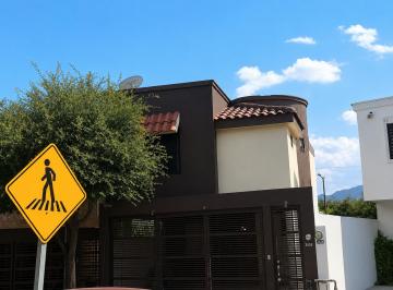 Casa de 3 habitaciones, Guadalupe · Renta Casa 3 Recámaras 2 ½ Baños Privada San Carlos, Cerca Aeropuerto