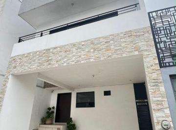 Casa de 3 habitaciones, Monterrey · Casa en Venta en Cumbres Elite 8o Sector.